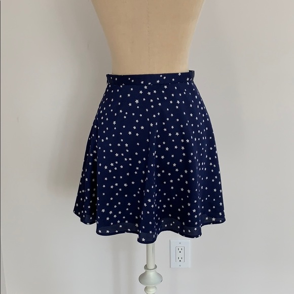 navy star skirt - Picture 2 of 3